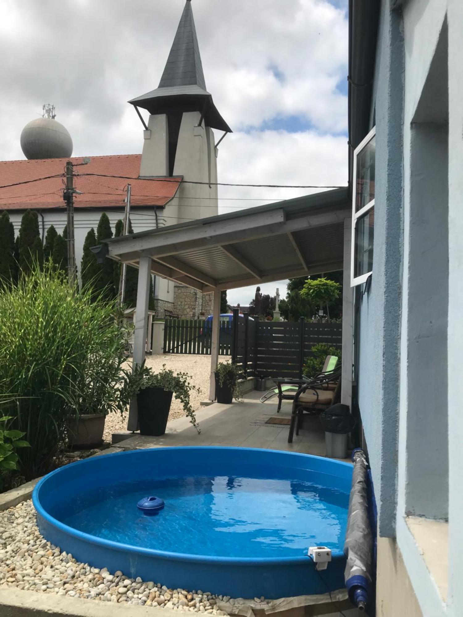 Ferienwohnung Kisvakond Vendeghaz Jeno Exterior foto